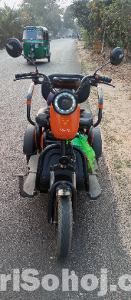 Scooter Three wheeler
